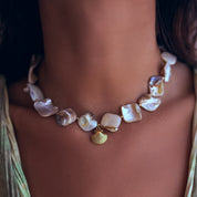 Beige shell necklace 