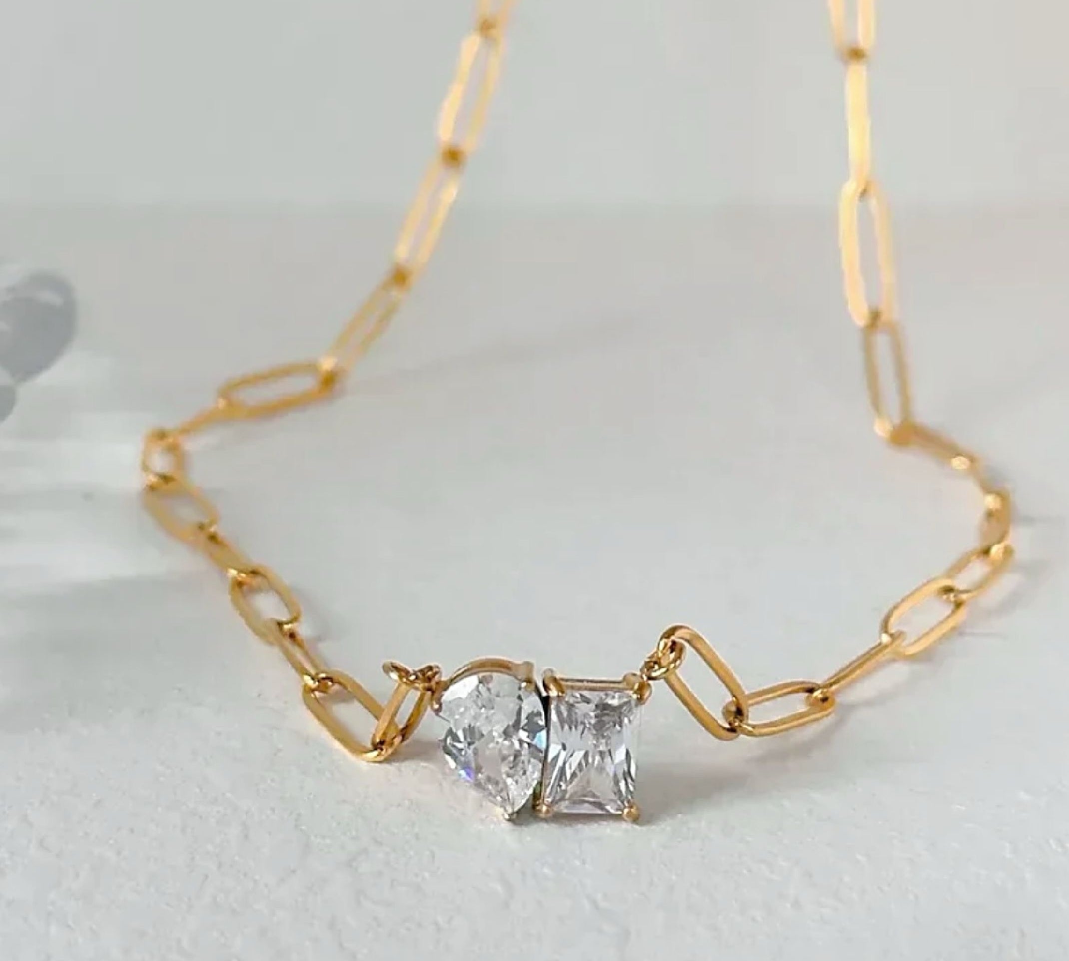 Gold diamond necklace 