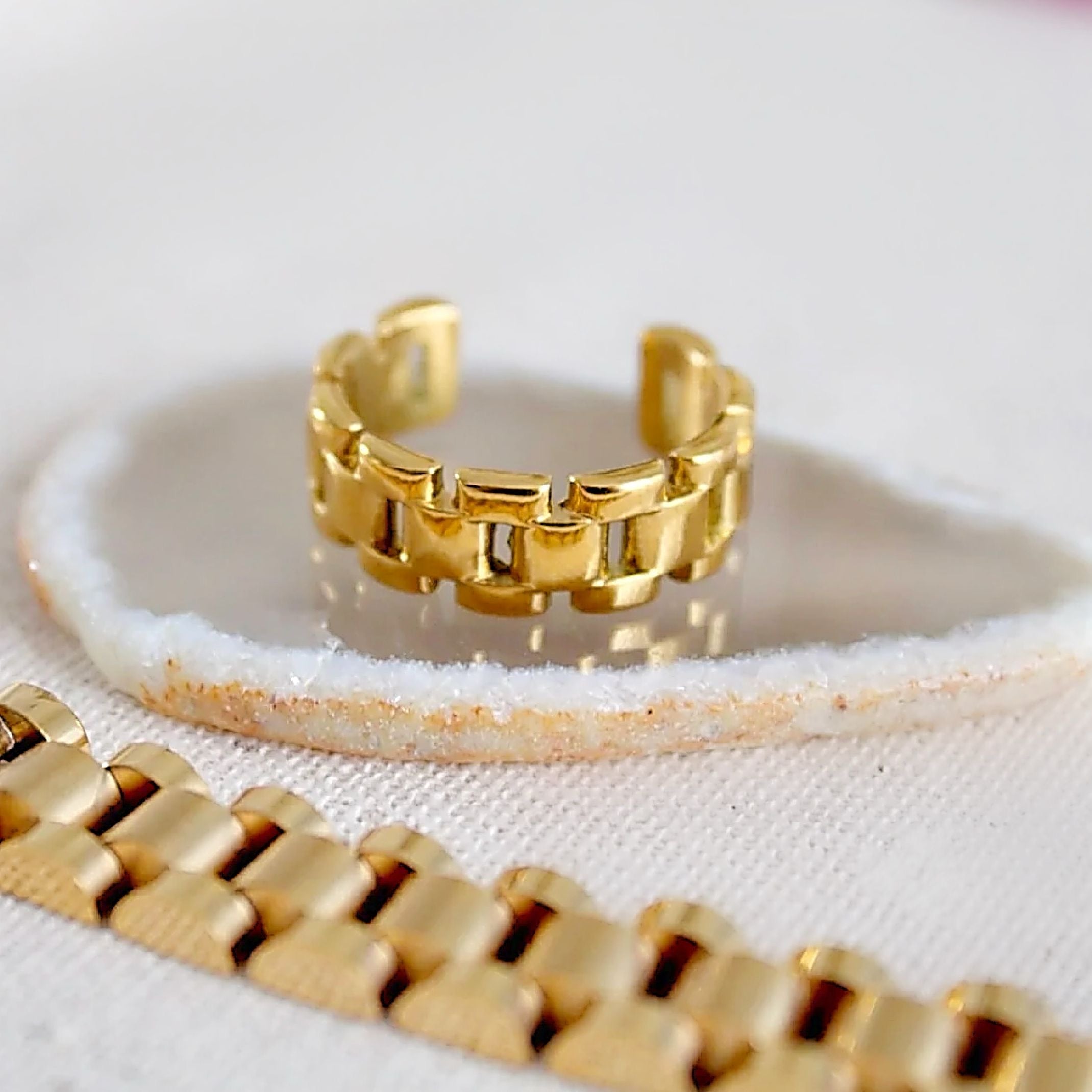 Gold watch strap ring 