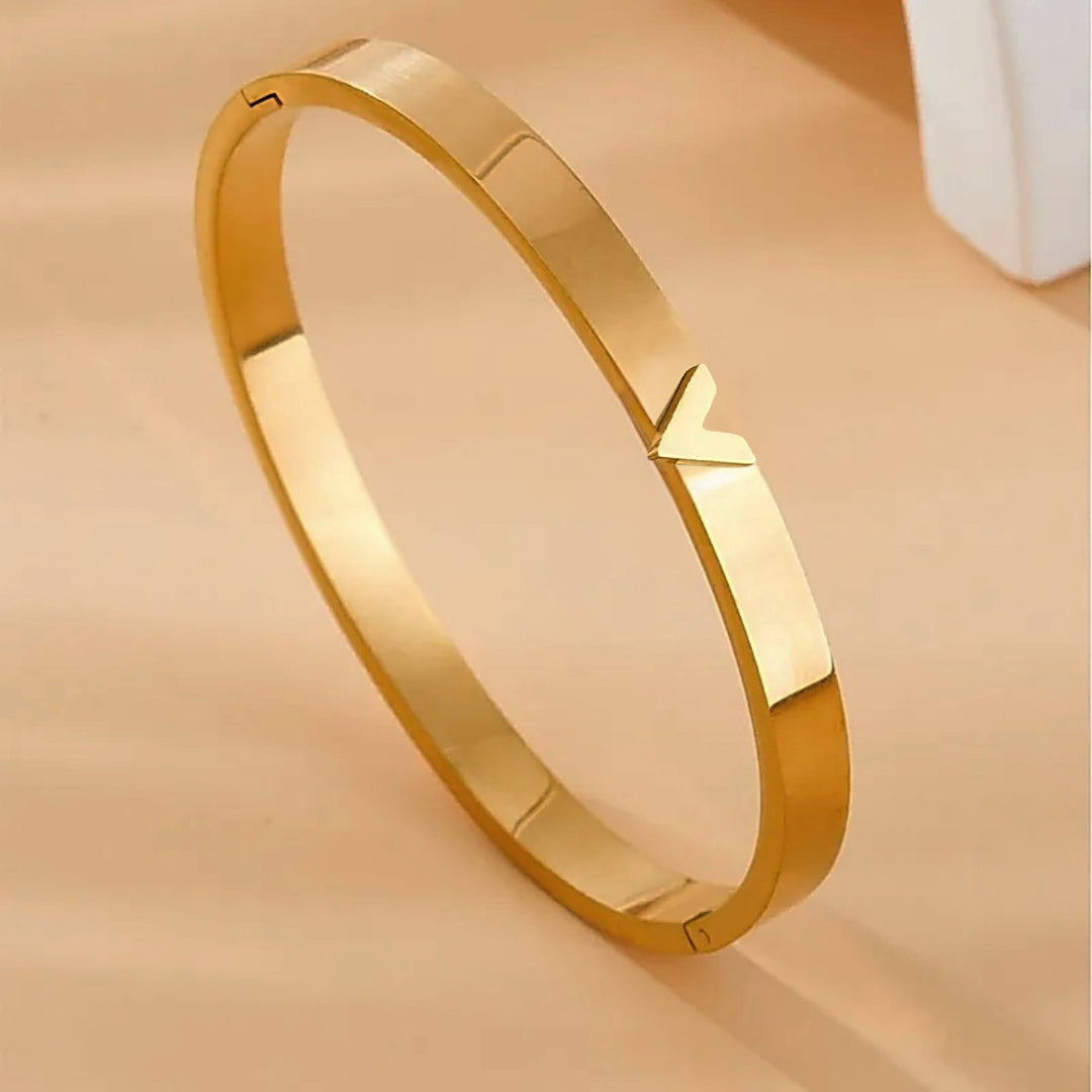 Gold v bangle 