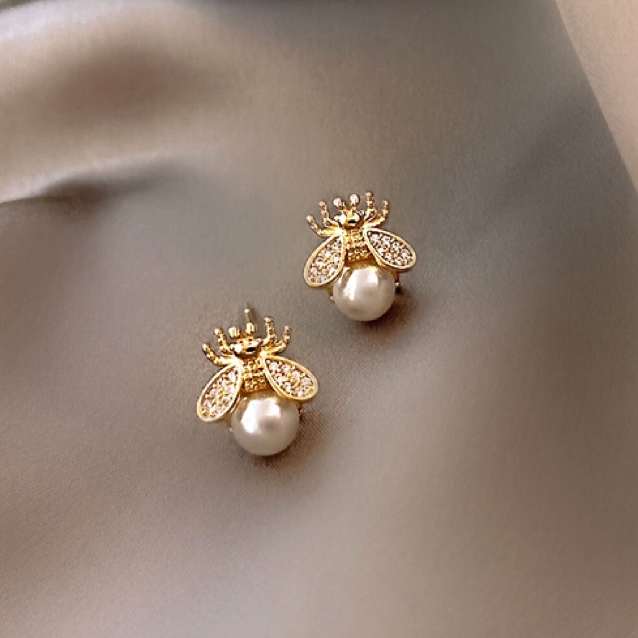 Bee and outlet pearl earrings